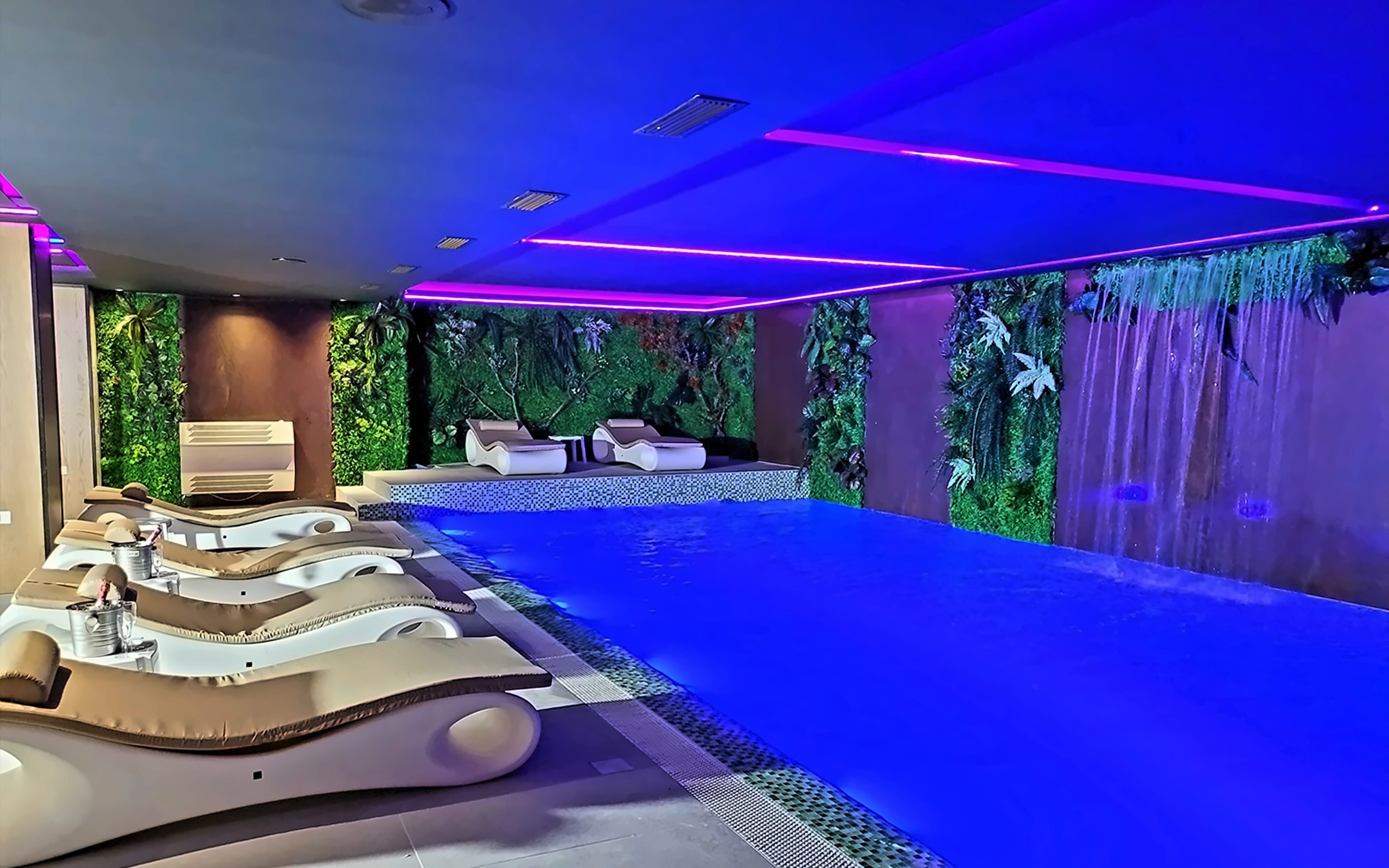 Saul tas Poilsis ALBANIJOJE 